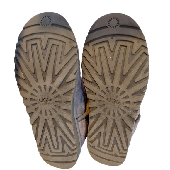 UGG Women's US 8 Woven Weave Suede Charcoal Gray Classic Short Boots 1010551 - Picture 3 of 13